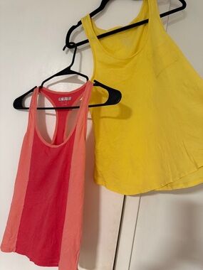 Forever 21 Yellow Tank with Coral Layered Scoop